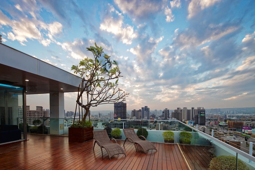Hotel 7 Taichung Esterno foto